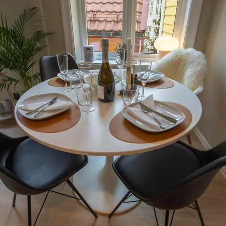 Cosy Flat In Historical Lane Apartman *