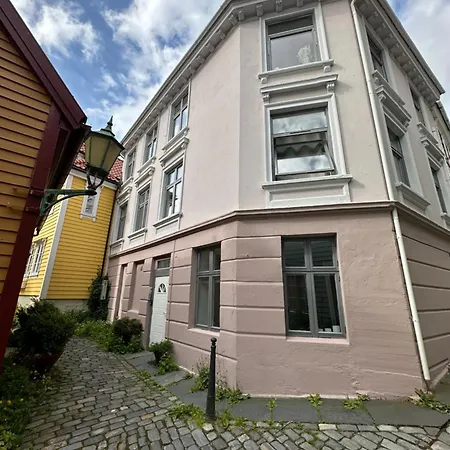 Cosy Flat In Historical Lane Leilighet Bergen